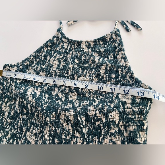 Maurice’s Floral Smocked Halter Neck Peplum Tank Top Size L - Picture 10 of 13